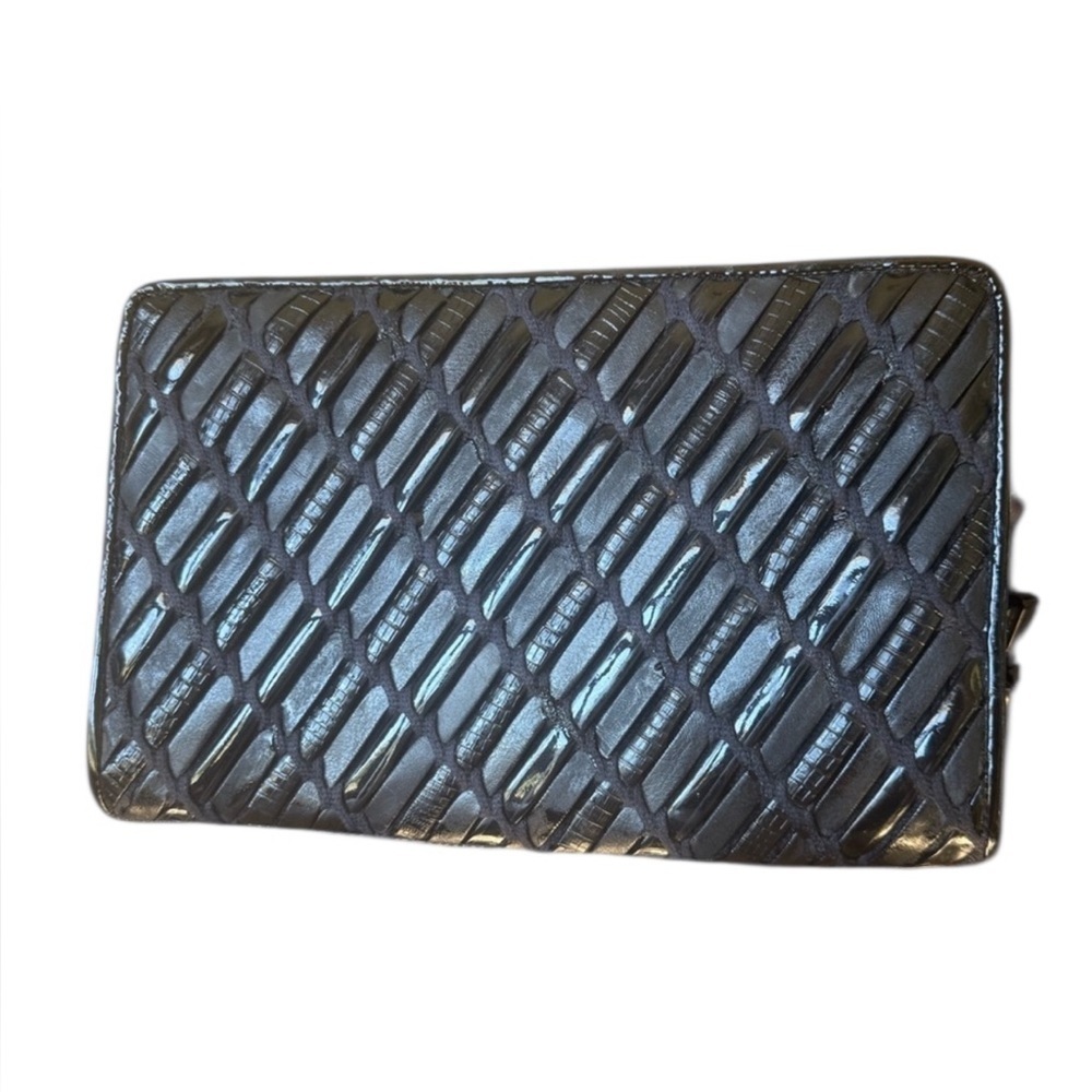 VALERIE BARAD ladies, black patent, leather clutch preowned good condition